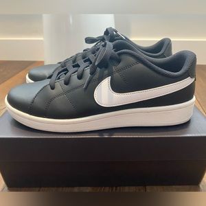 Nike Men’s Court Royale 2 Low Black w White Swoosh